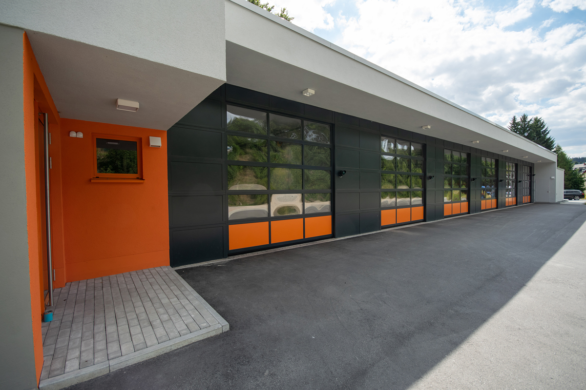 Neubau Rettungswache Geyer mit Fahrzeughalle und Sozialanbau - HTA - Rohbauarbeiten