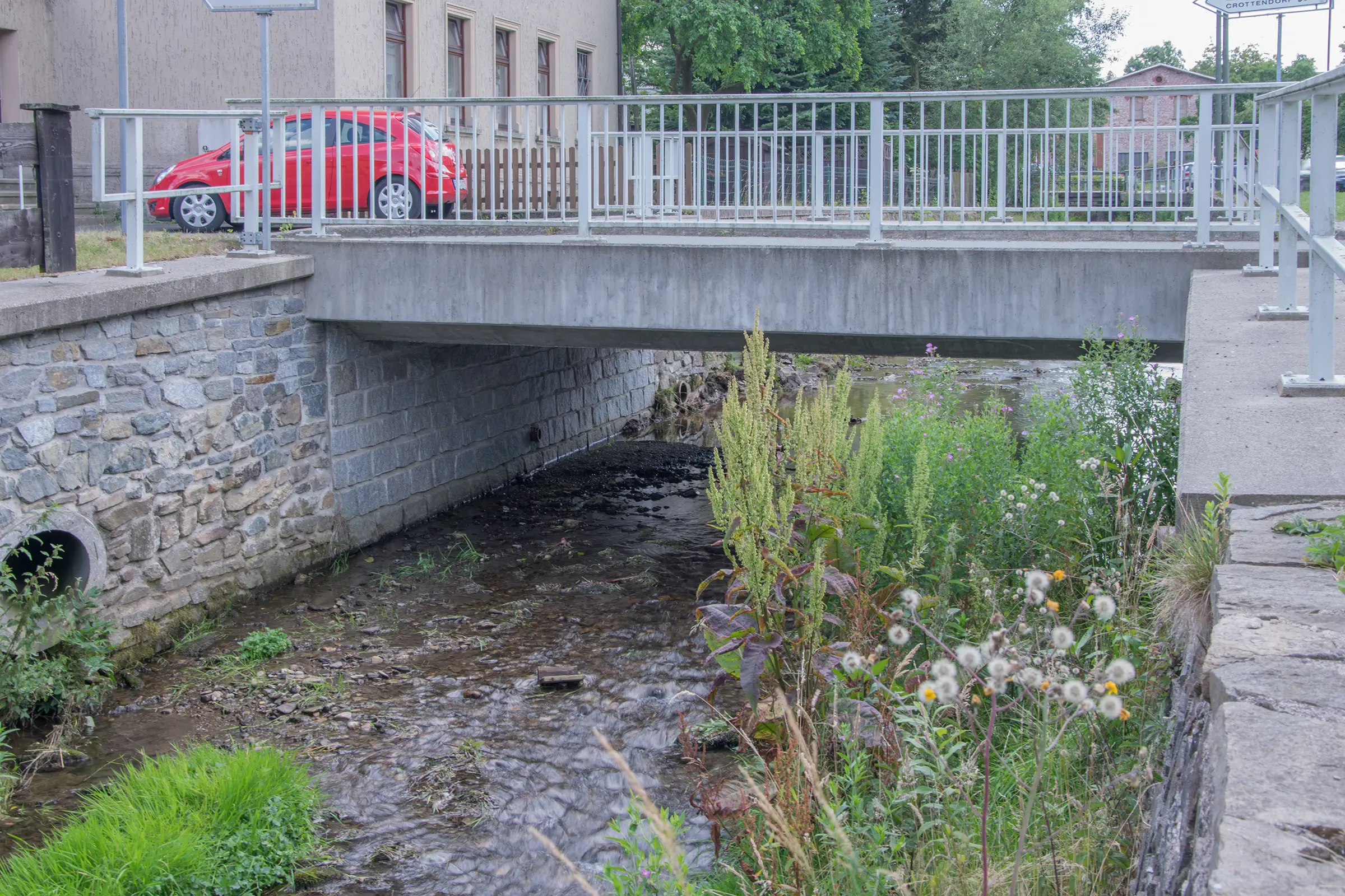 Ersatzneubau einer Brücke in Crottendorf im Erzgebirge.